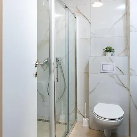 Nomad + Free Parking Ragusa