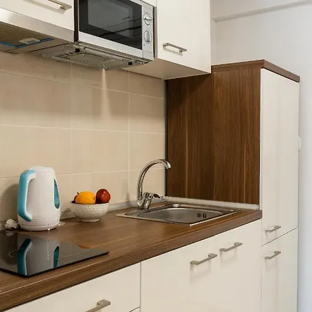 Nomad + Free Parking Dubrovnik