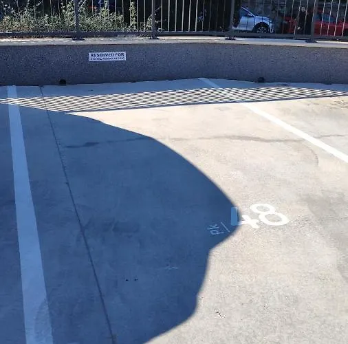 Nomad + Free Parking Ragusa